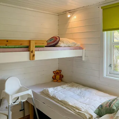 All-season With Fjord View In Feriehus *