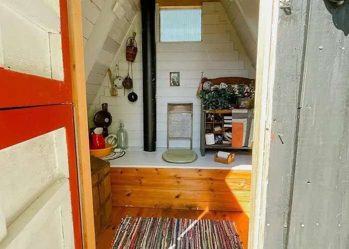 All-season With Fjord View In Semesterbostad