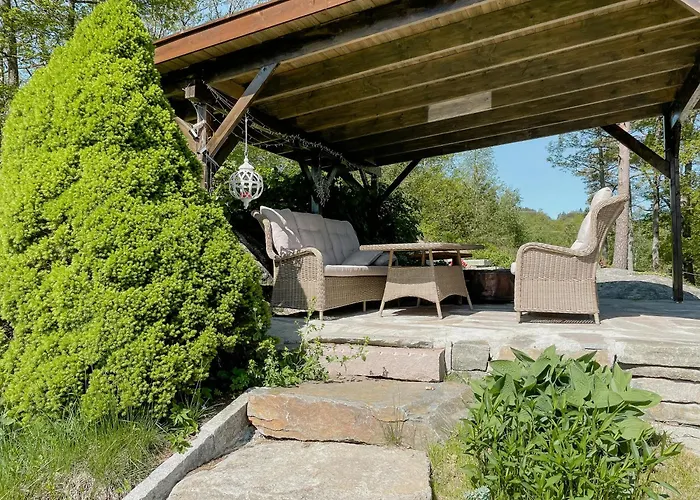 All-season With Fjord View In Semesterbostad *